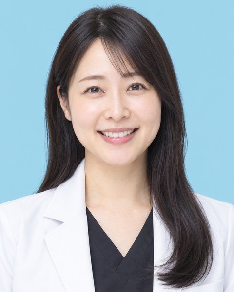 スマートスキンクリニックの女性医師