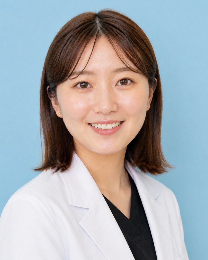 Smart Skin Clinic 的女醫師