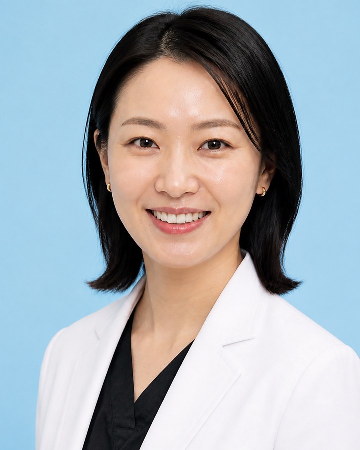 Smart Skin Clinic 的女醫師